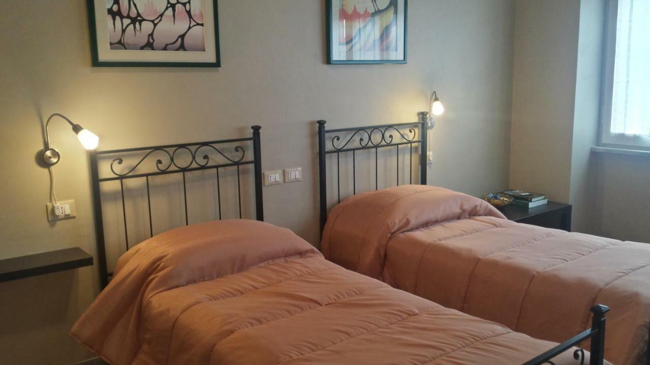 B&B Scalinata Leopardi Ascoli Piceno Bagian luar foto
