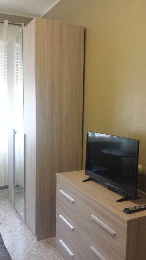 B&B Scalinata Leopardi Ascoli Piceno Bagian luar foto